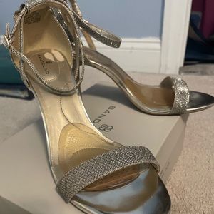Bandolino Muriel gold dress sandal. Like new, worn once for 4 hours.